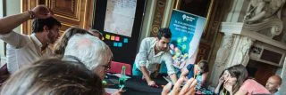 Julien facilitating a Hold-Up at Convergences 2014