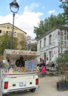 5x7 La_Glace_Mobile_Bassin_de_la_Villette_Paris_20_September_2015