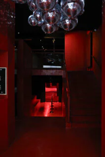 Mon Q Club - Alek Katar