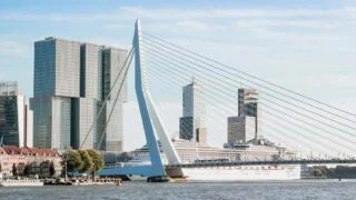 micheile-henderson-unsplash-rotterdam